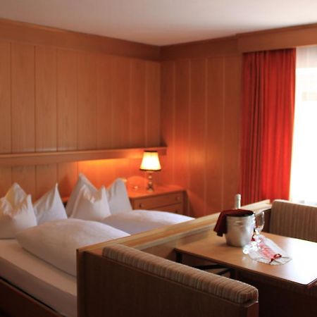 Albergo Alisander Corvara In Badia Esterno foto