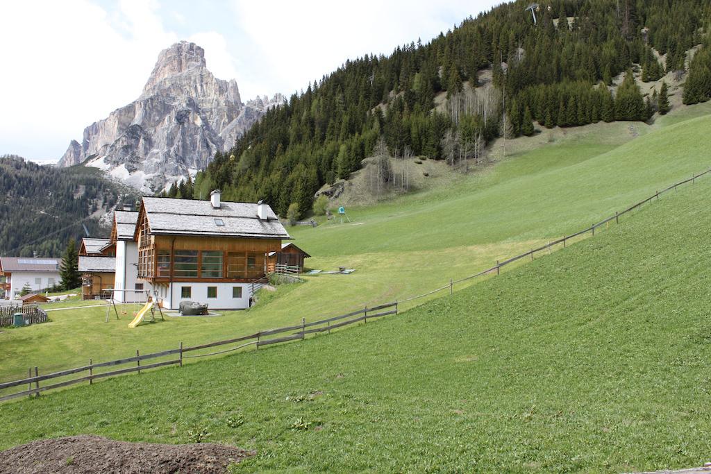 Albergo Alisander Corvara In Badia Esterno foto