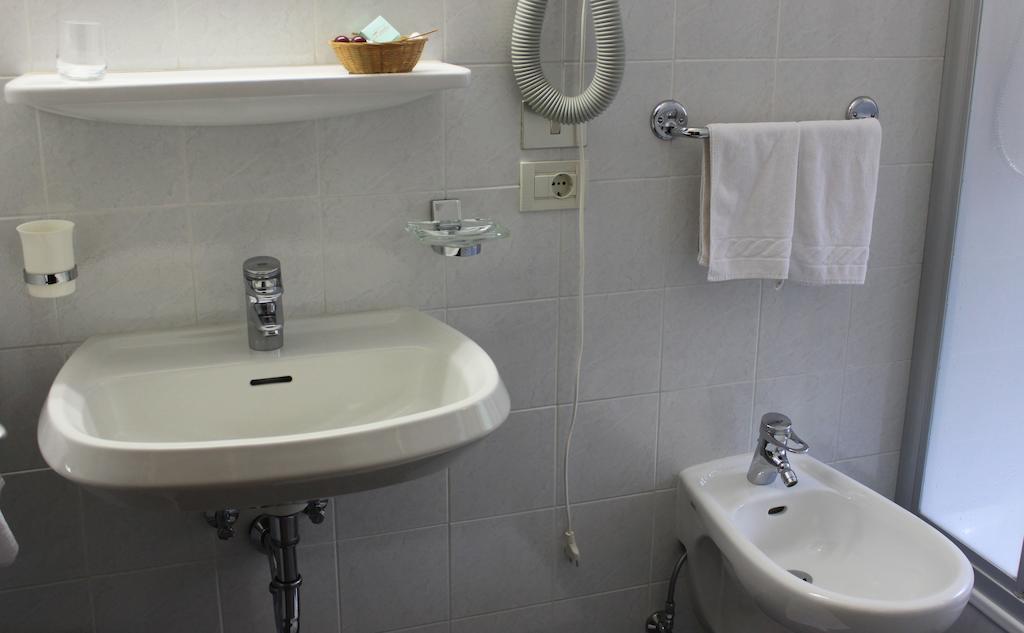 Albergo Alisander Corvara In Badia Esterno foto