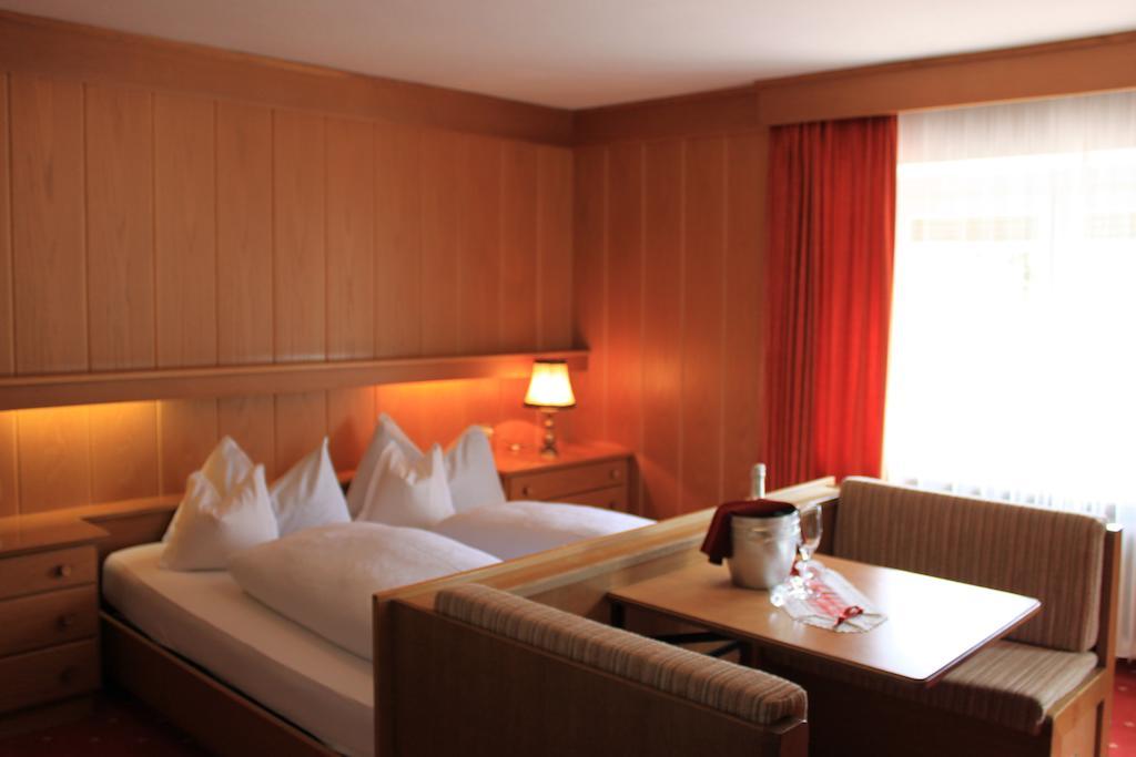 Albergo Alisander Corvara In Badia Esterno foto